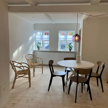 Holiday home Nyrenoveret Charmerende Assens